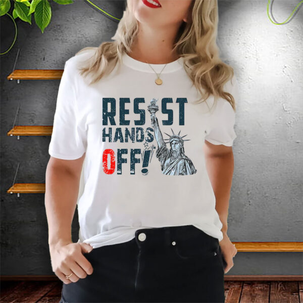 Hands Off Protest, Statue Of Liberty Resist 2025 T-Shirt